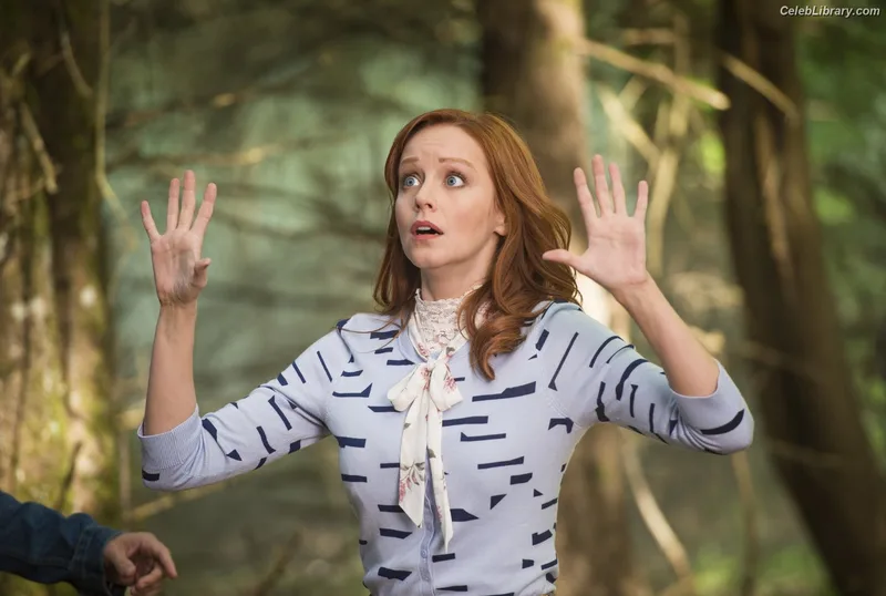 Lindy Booth photo 13 of 92
