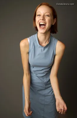 Lindy Booth photo 15 of 92