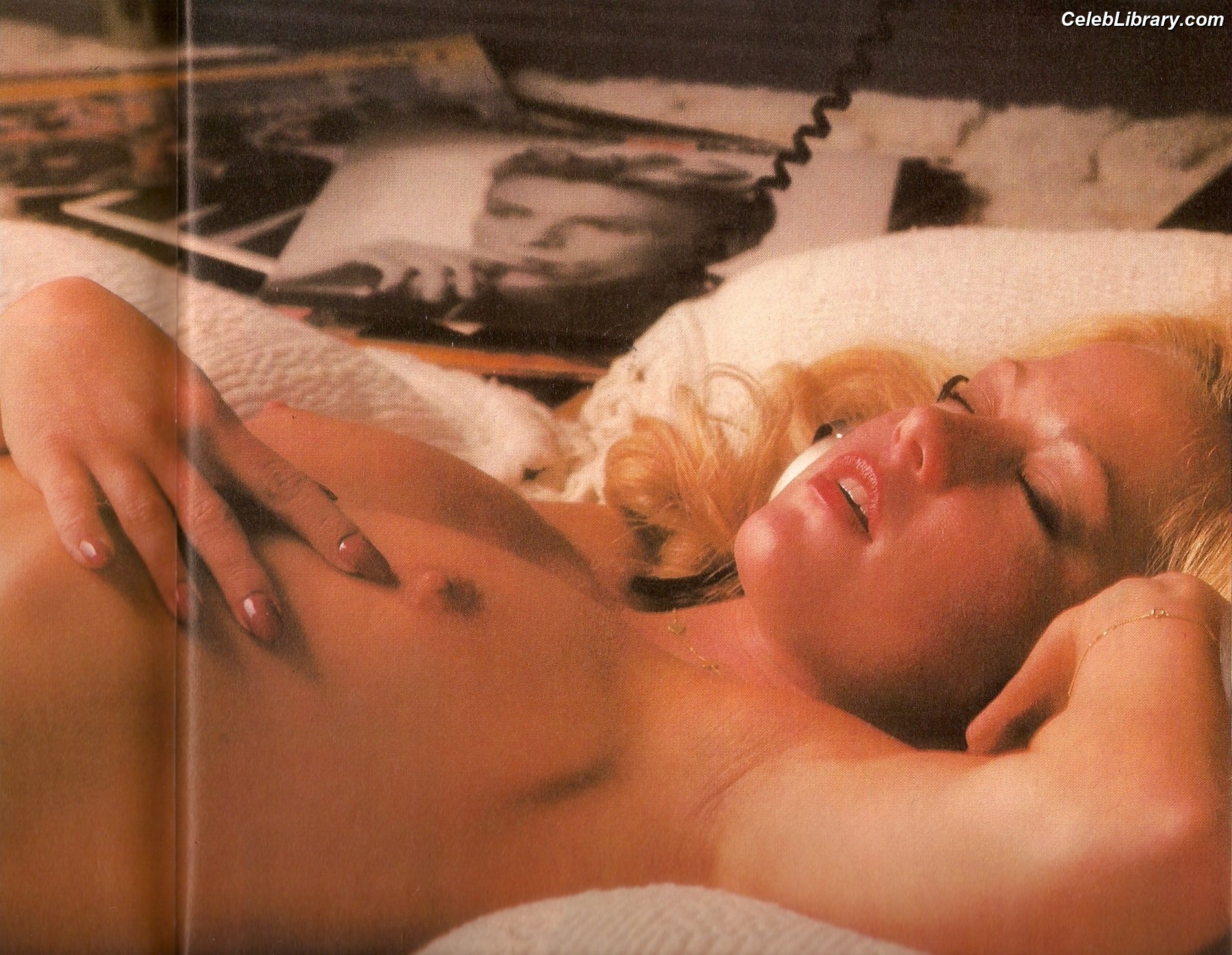 Linnea Quigley photo 13 of 13