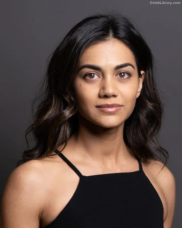Lisa Ambalavanar photo 3 of 6