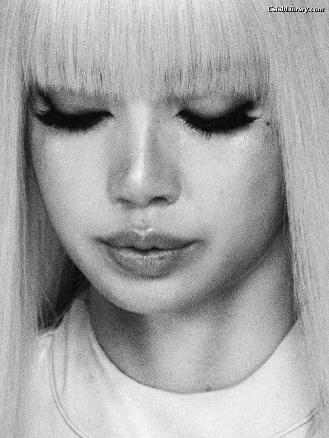 Lisa BLΛƆKPIИK (Blackpink) photo 21 of 6182