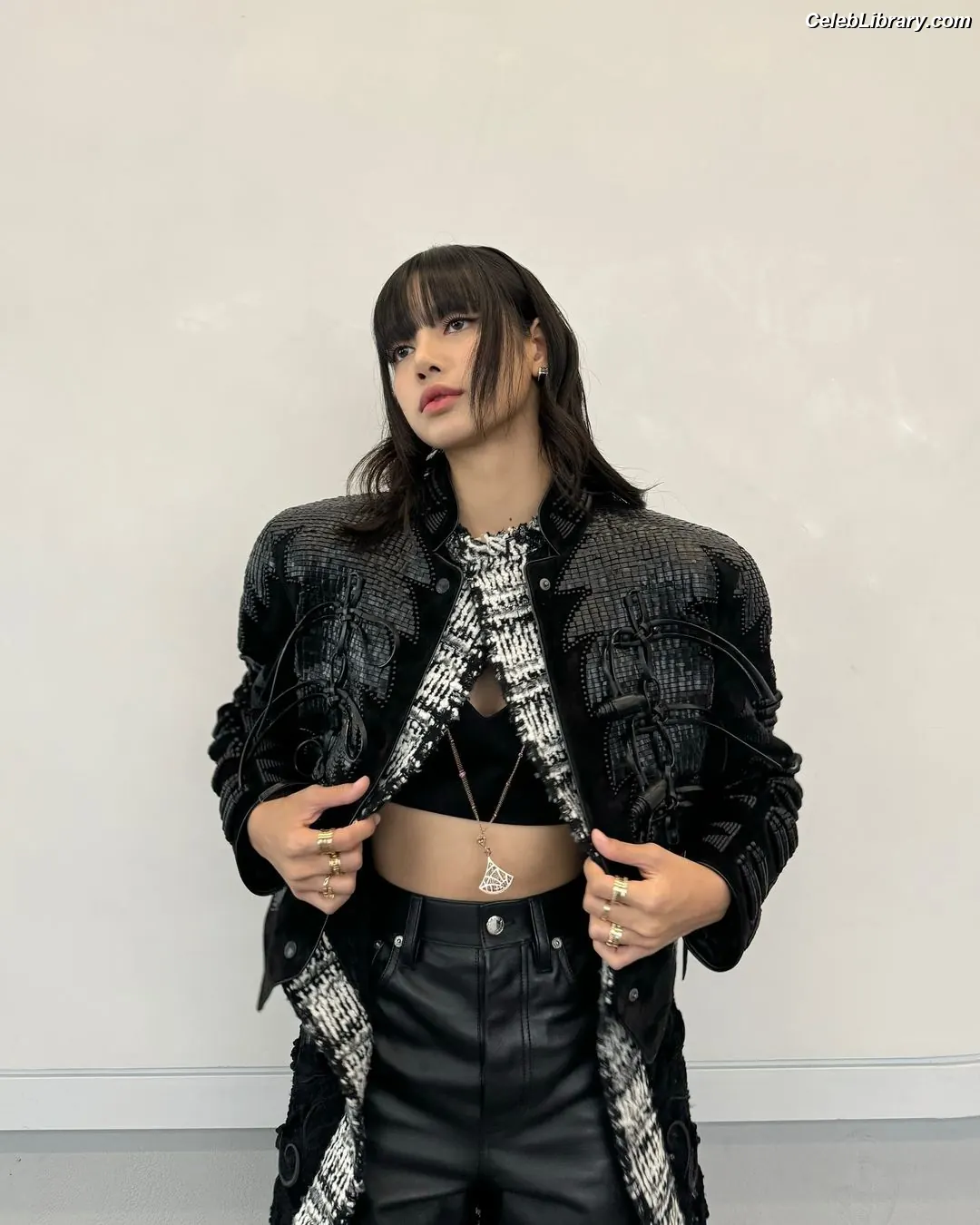 Lisa  BLΛƆKPIИK (Blackpink) photo 15 of 6182