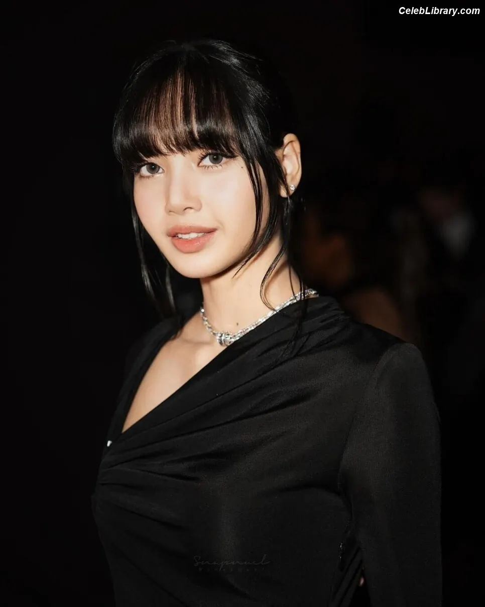 Lisa  BLΛƆKPIИK (Blackpink) photo 24 of 6182
