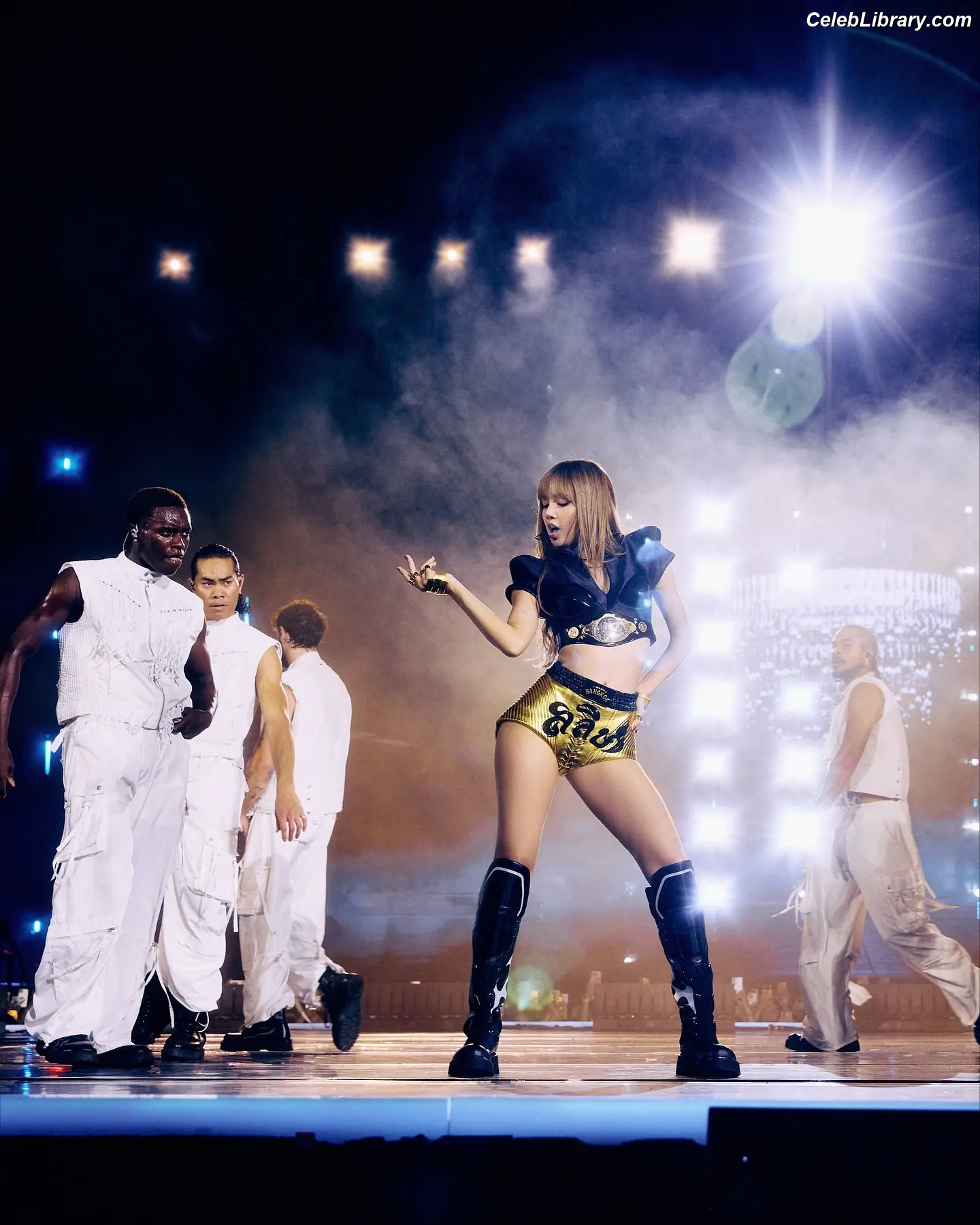 Lisa  BLΛƆKPIИK (Blackpink) photo 18 of 6182