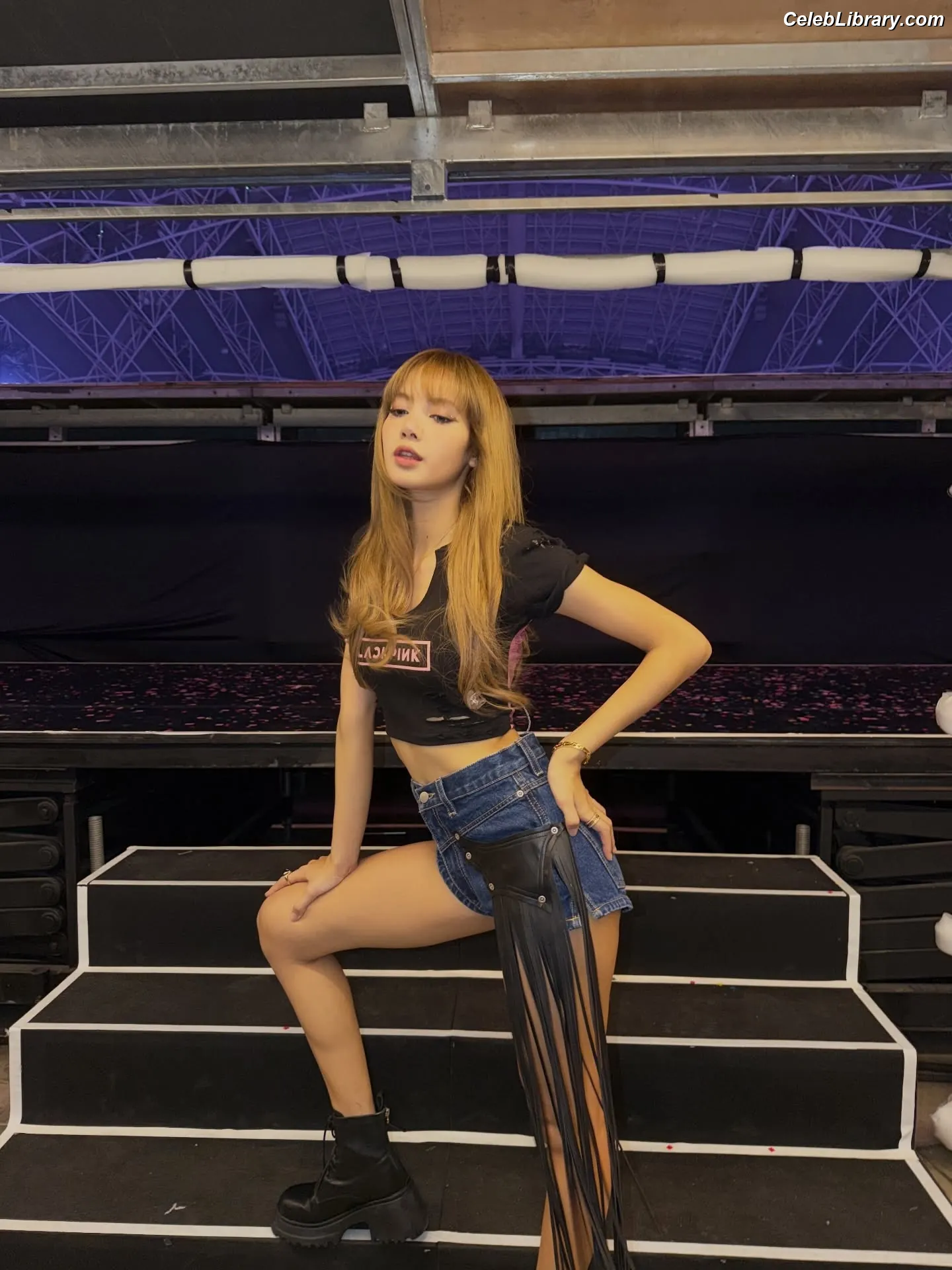 Lisa  BLΛƆKPIИK (Blackpink) photo 17 of 6182