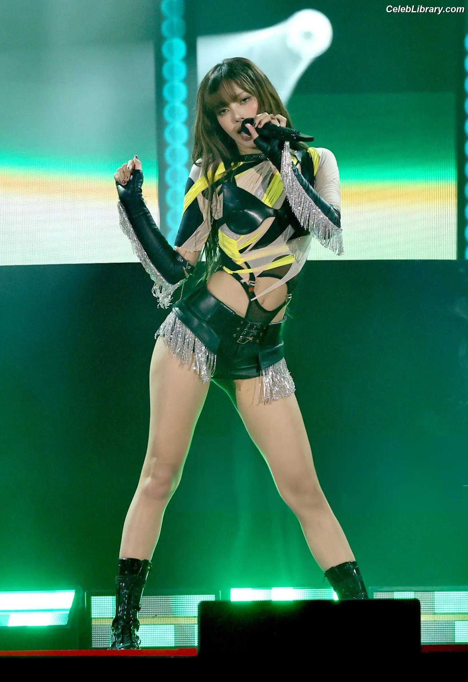 Lisa BLΛƆKPIИK (Blackpink) photo 7 of 6182