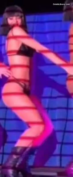 Lisa  BLΛƆKPIИK (Blackpink) photo 11 of 6182