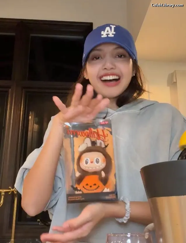 Lisa BLΛƆKPIИK (Blackpink) photo 3 of 6182