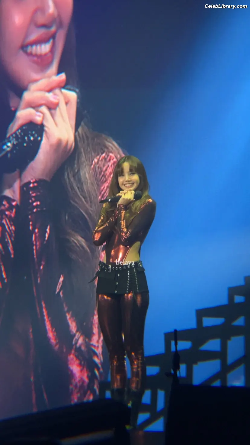 Lisa BLΛƆKPIИK (Blackpink) photo 24 of 6182