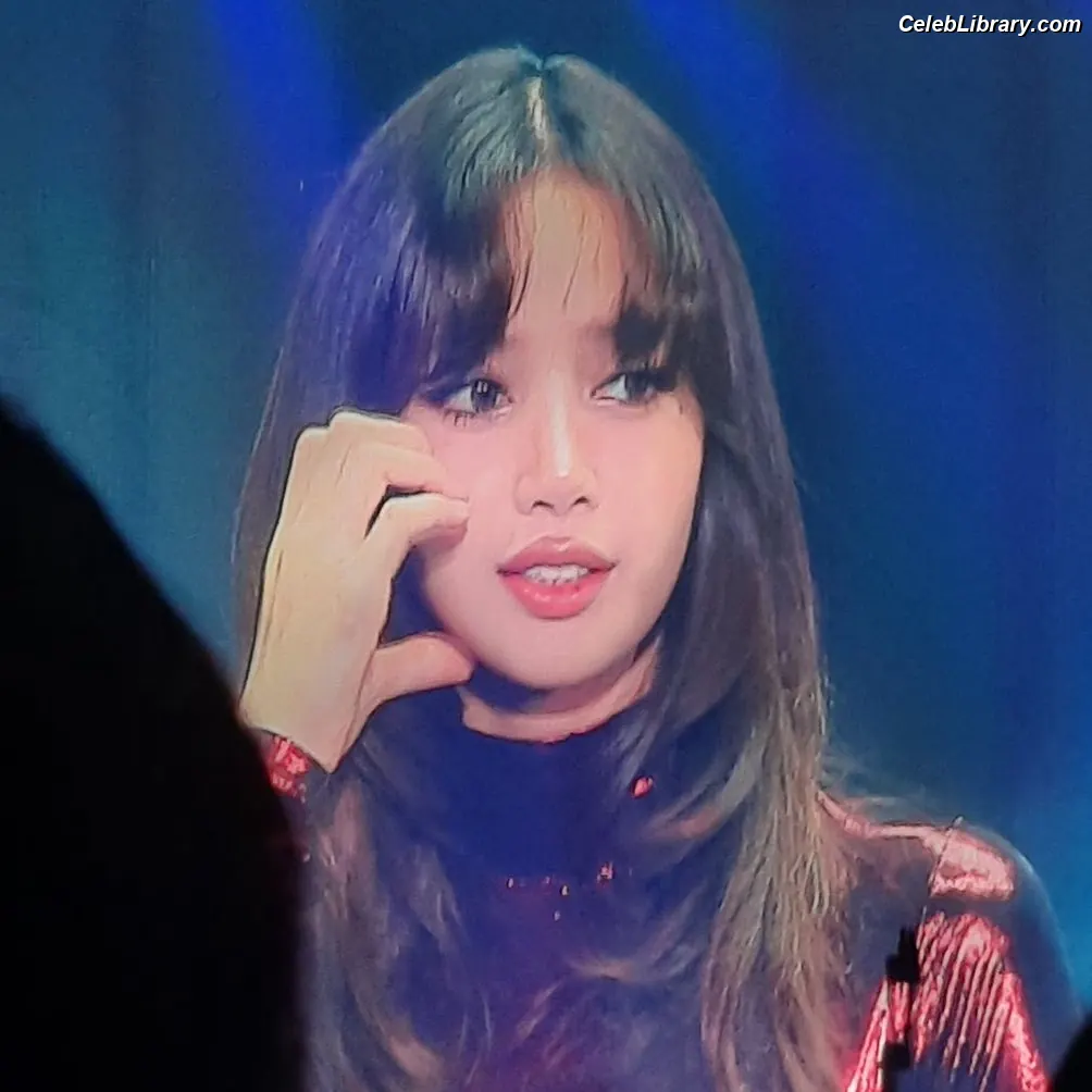 Lisa BLΛƆKPIИK (Blackpink) photo 8 of 6182