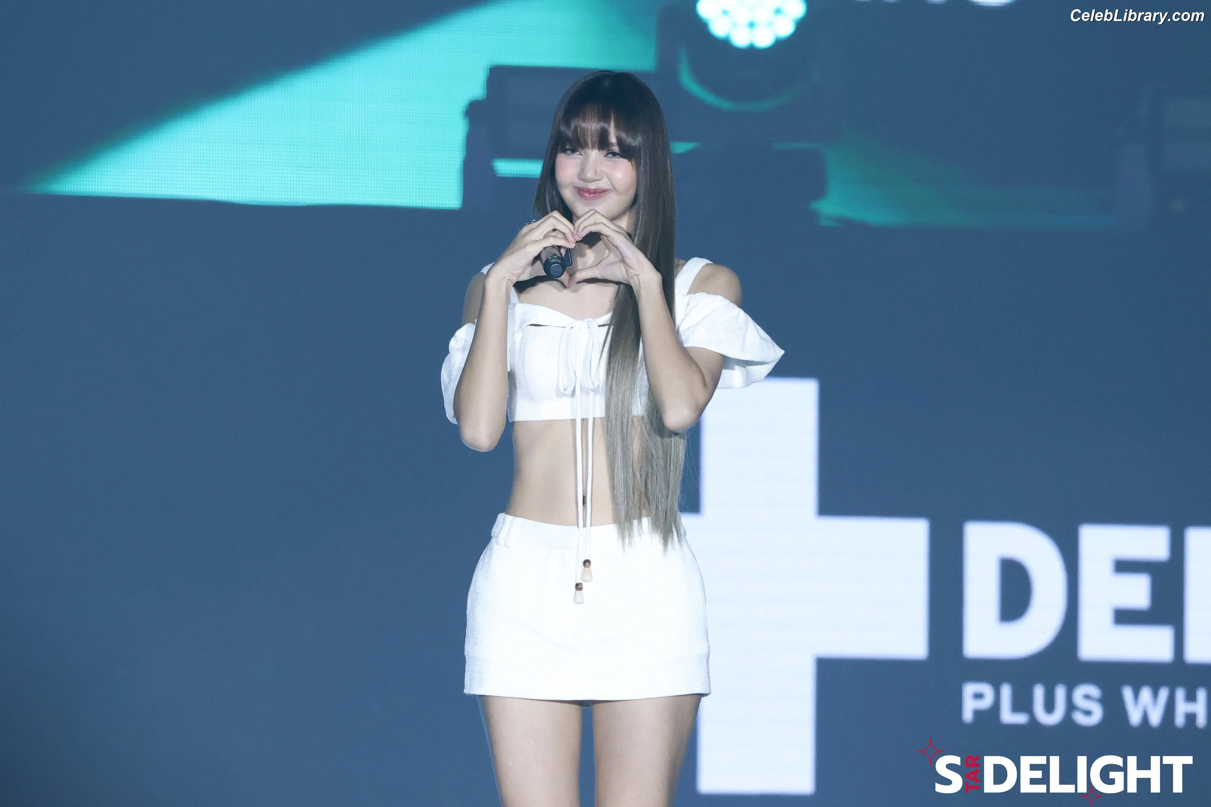 Lisa  BLΛƆKPIИK (Blackpink) photo 16 of 6182
