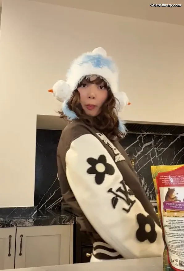 Lisa  BLΛƆKPIИK (Blackpink) photo 23 of 6182
