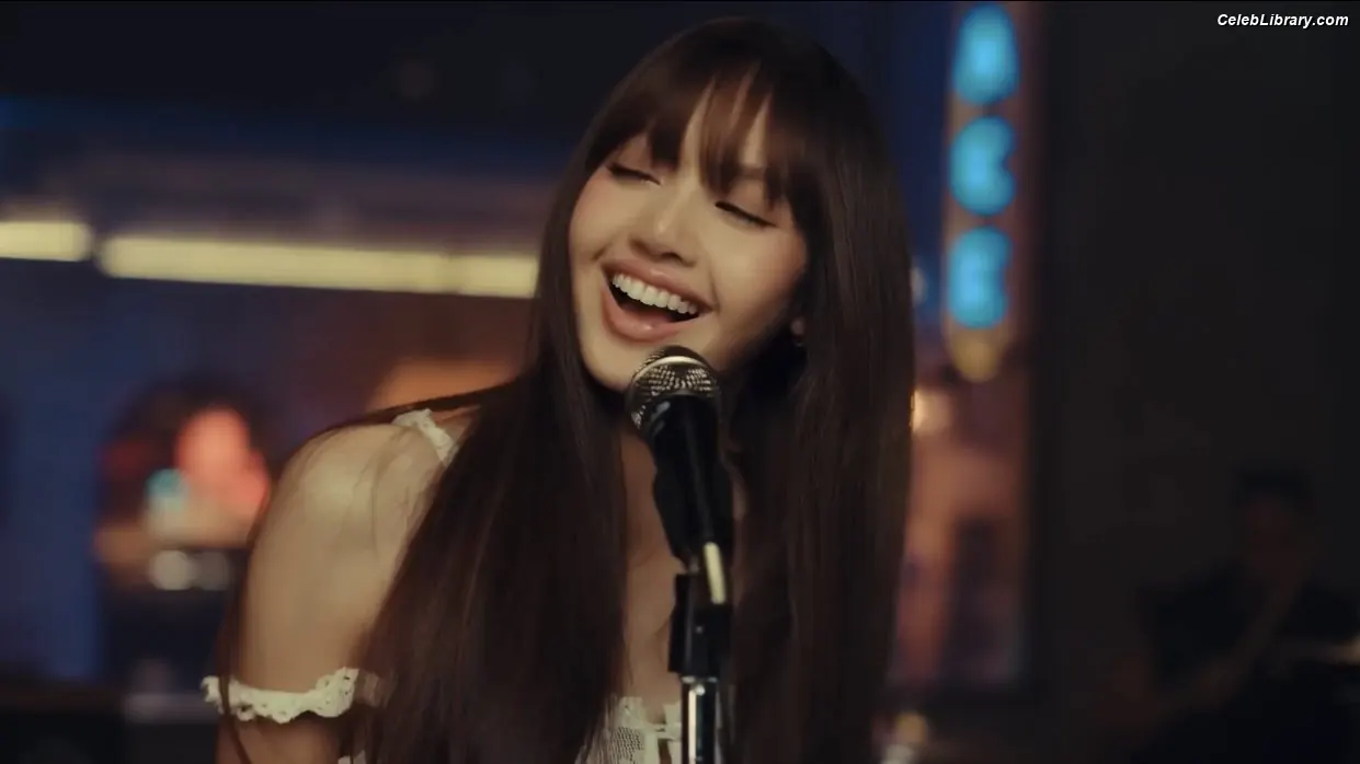 Lisa BLΛƆKPIИK (Blackpink) photo 12 of 6182