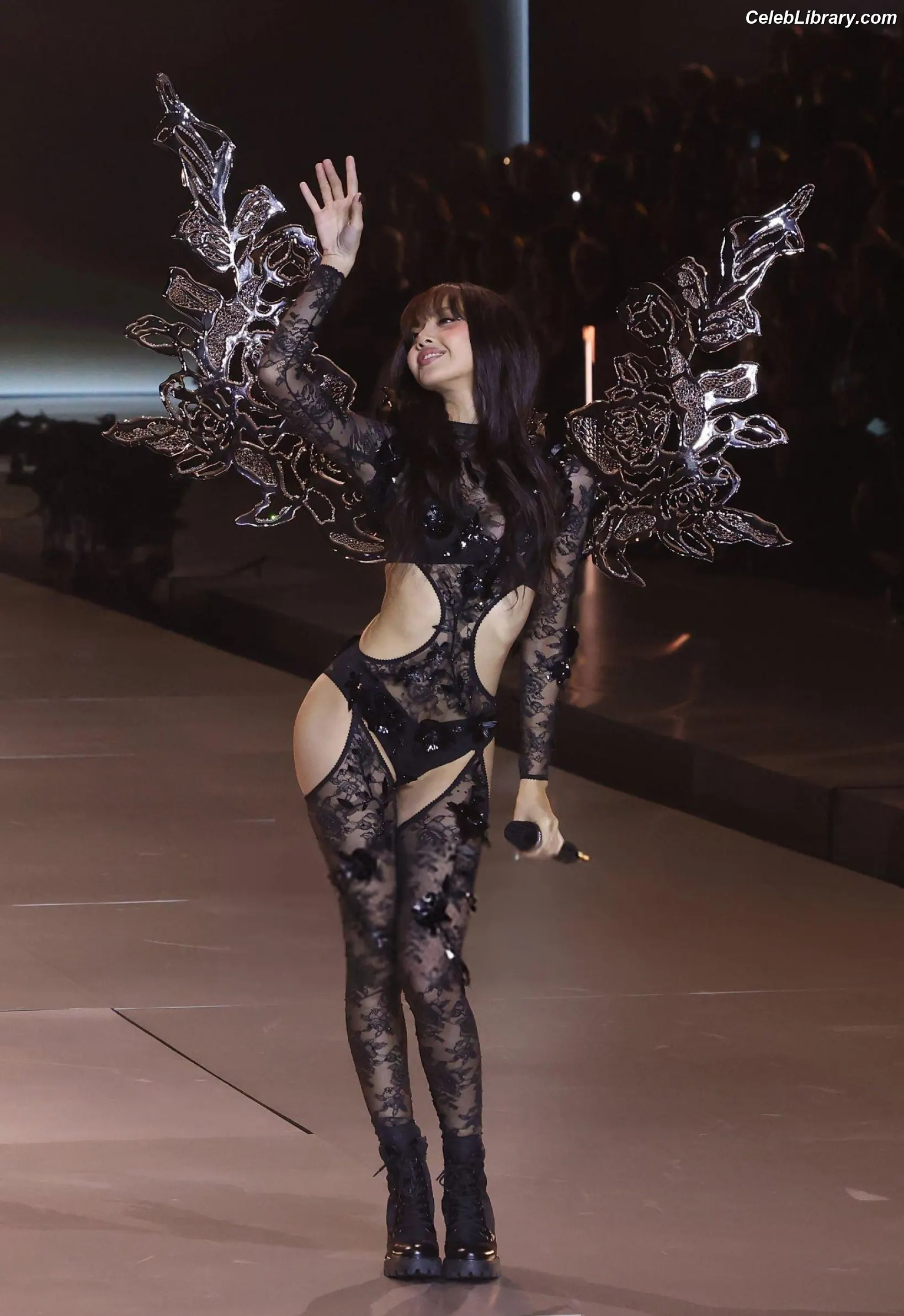 Lisa BLΛƆKPIИK (Blackpink) photo 17 of 6182