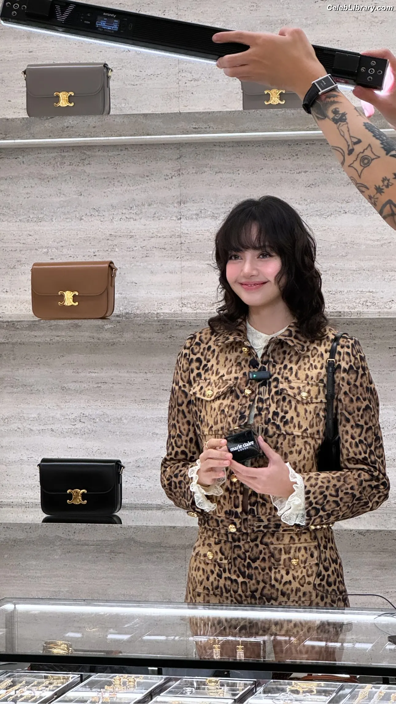 Lisa  BLΛƆKPIИK (Blackpink) photo 3 of 6182