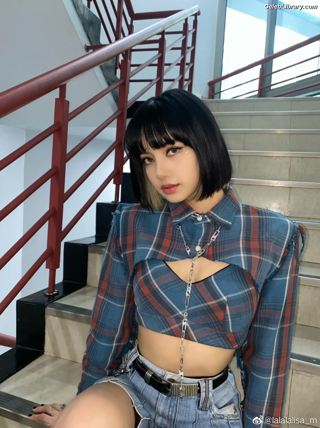 Lisa BLΛƆKPIИK (Blackpink) photo 19 of 6182