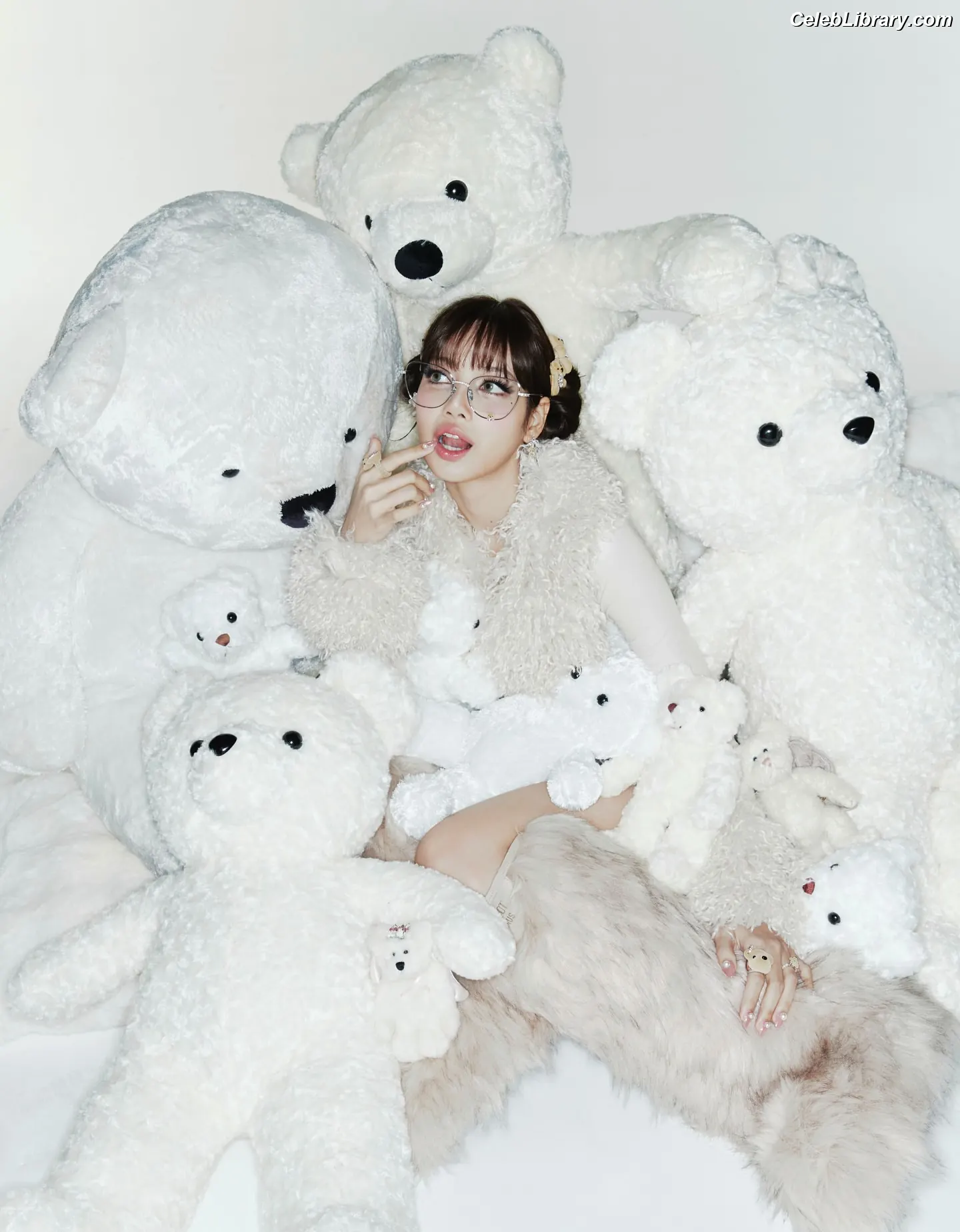 Lisa  BLΛƆKPIИK (Blackpink) photo 3 of 6182