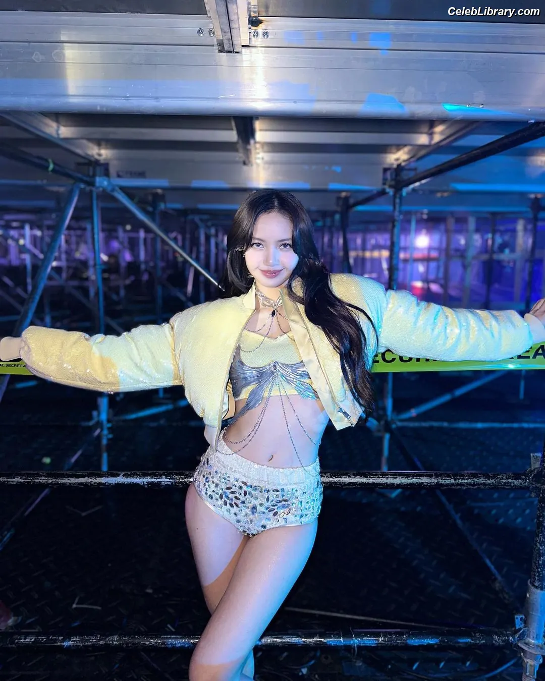 Lisa BLΛƆKPIИK (Blackpink) photo 12 of 6182