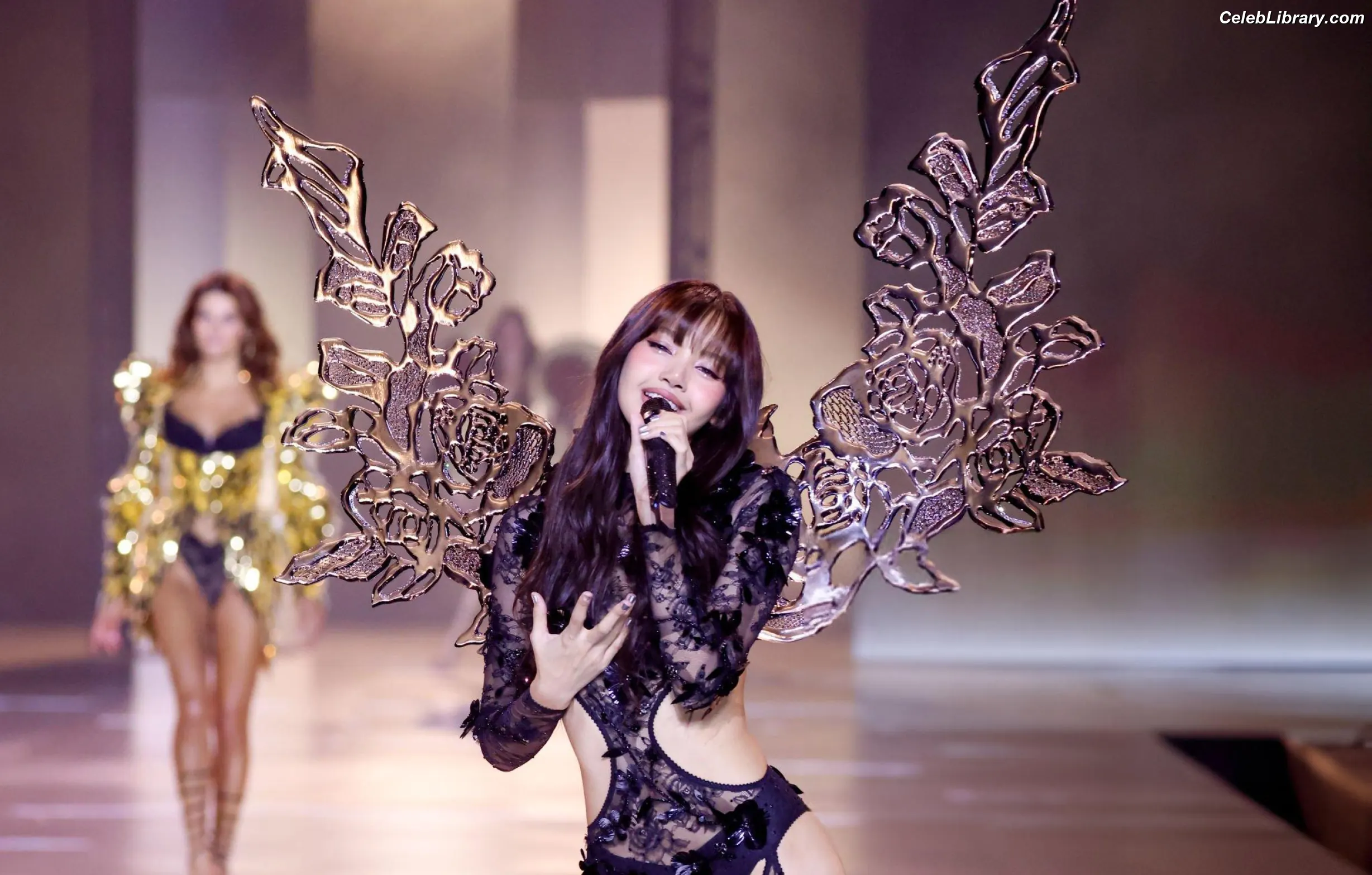 Lisa BLΛƆKPIИK (Blackpink) photo 4 of 6182