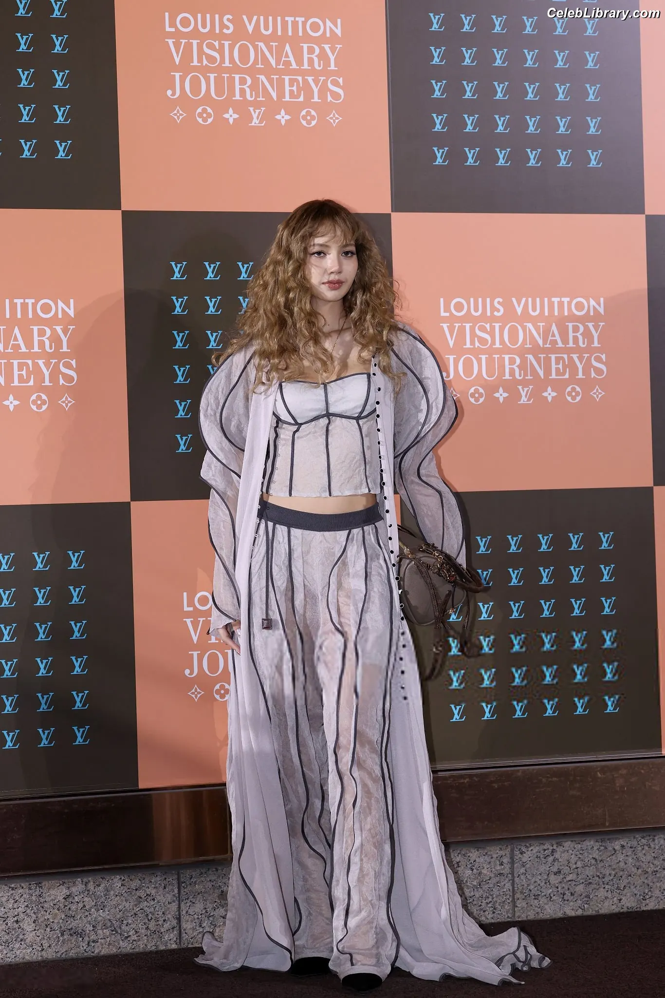 Lisa BLΛƆKPIИK (Blackpink) photo 1 of 6182