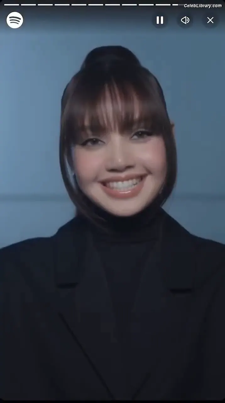 Lisa BLΛƆKPIИK (Blackpink) photo 4 of 6182