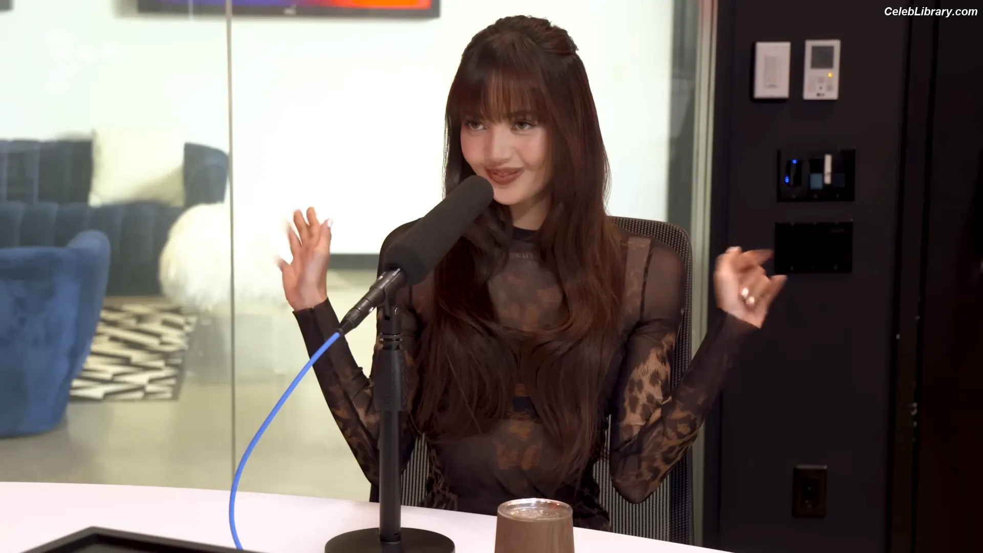 Lisa BLΛƆKPIИK (Blackpink) photo 14 of 6182