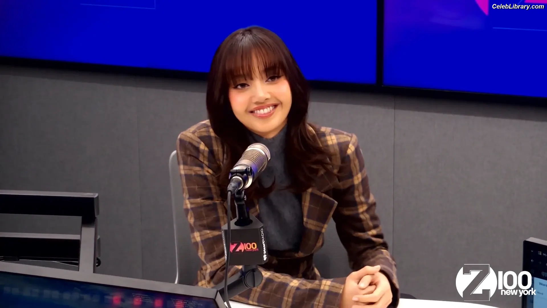 Lisa  BLΛƆKPIИK (Blackpink) photo 1 of 6182