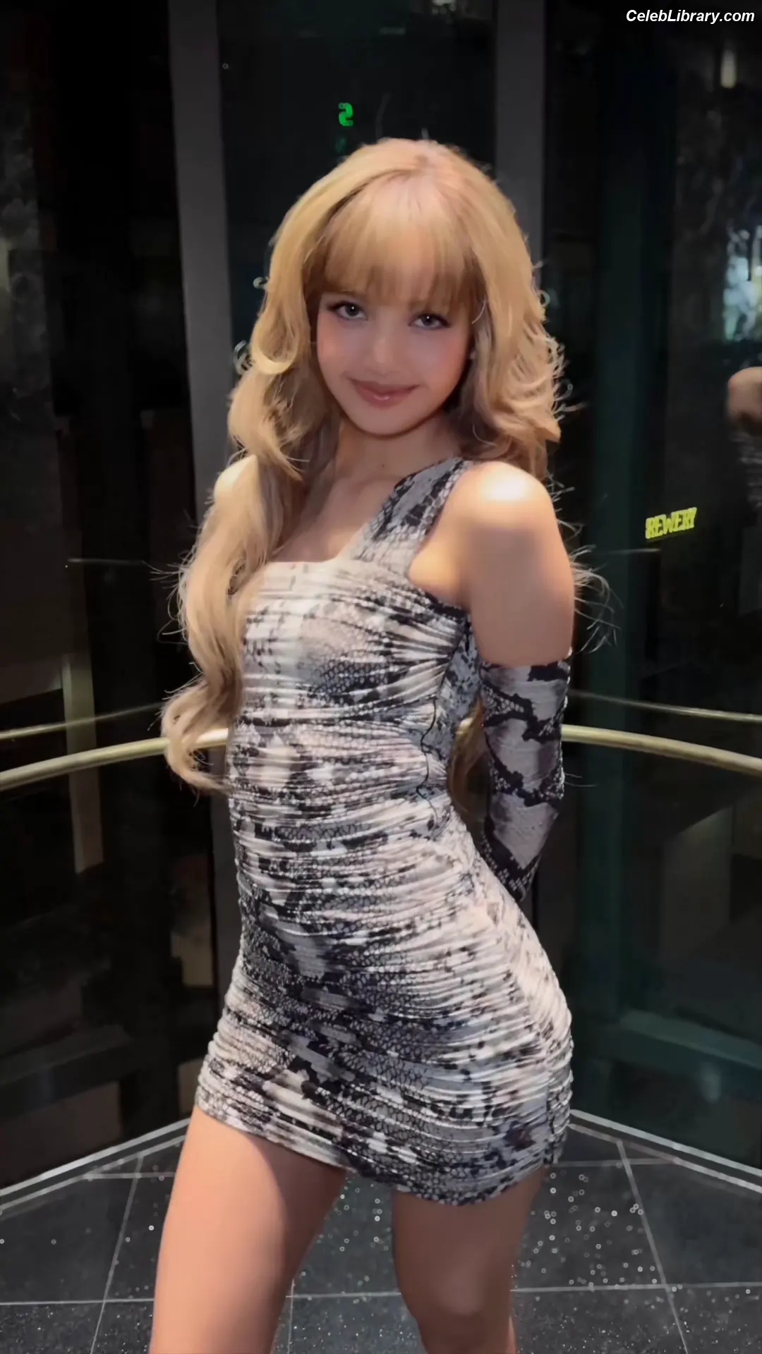 Lisa  BLΛƆKPIИK (Blackpink) photo 5 of 6182