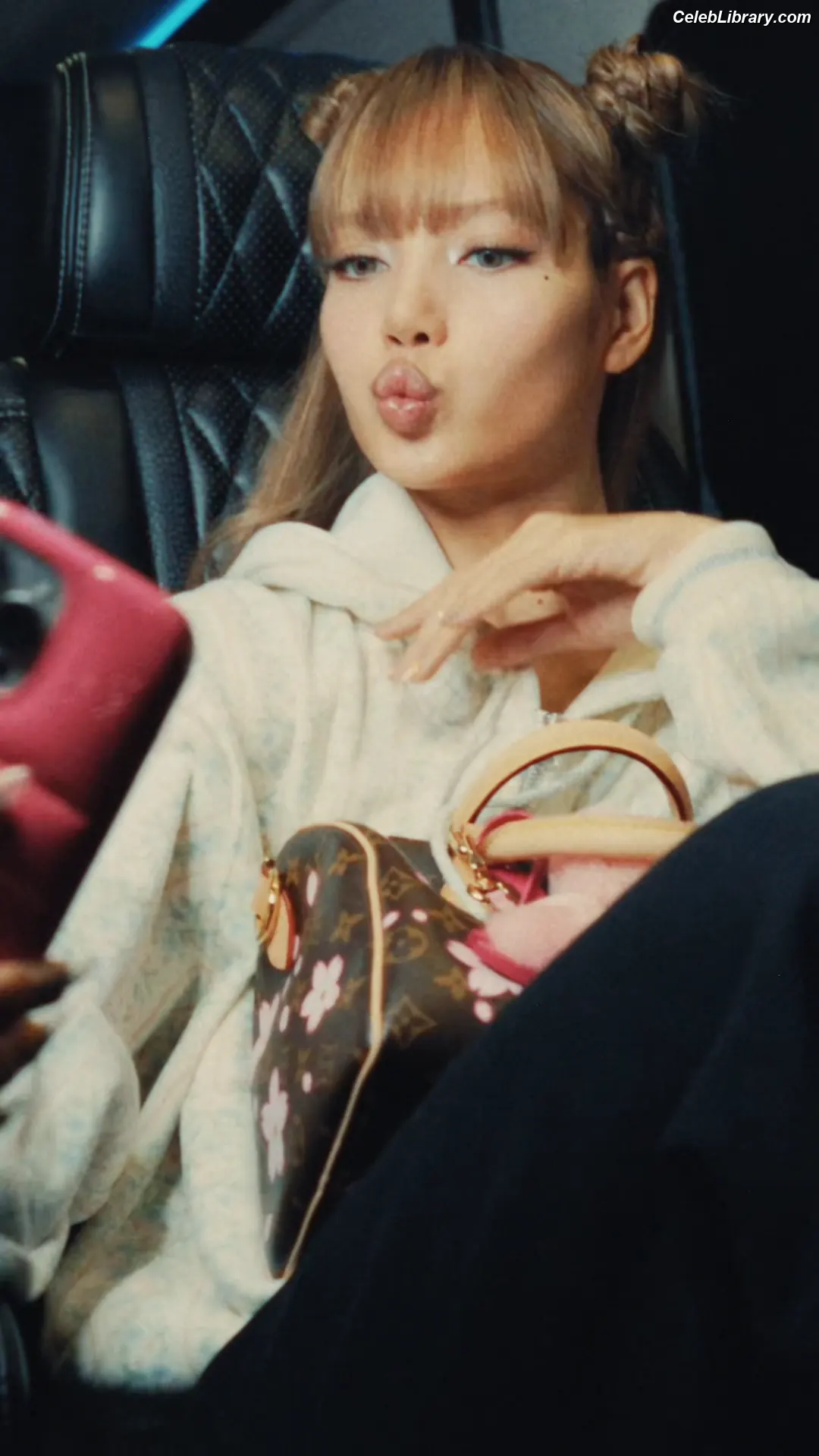 Lisa  BLΛƆKPIИK (Blackpink) photo 9 of 6182