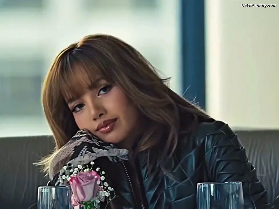 Lisa  BLΛƆKPIИK (Blackpink) photo 12 of 6182