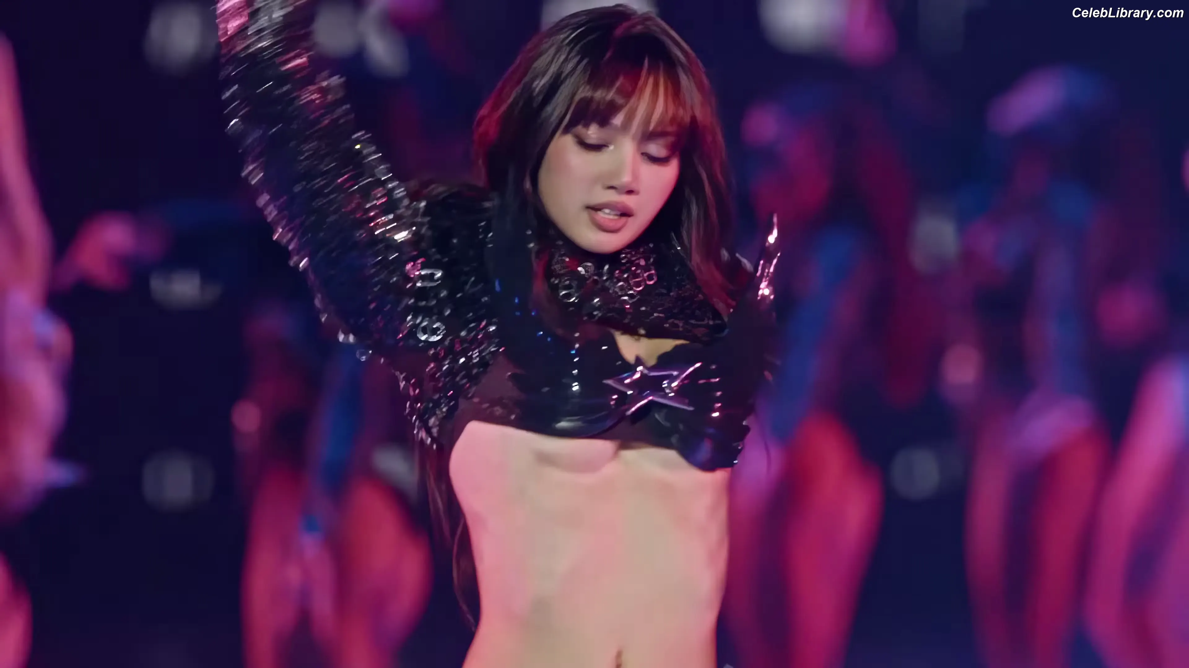 Lisa  BLΛƆKPIИK (Blackpink) photo 9 of 6182