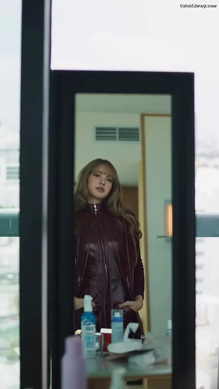Lisa  BLΛƆKPIИK (Blackpink) photo 3 of 6182