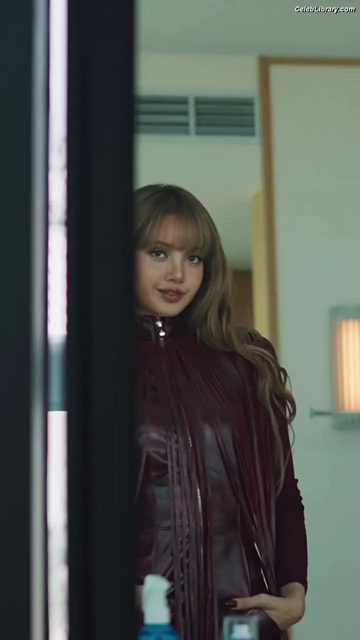 Lisa  BLΛƆKPIИK (Blackpink) photo 4 of 6182