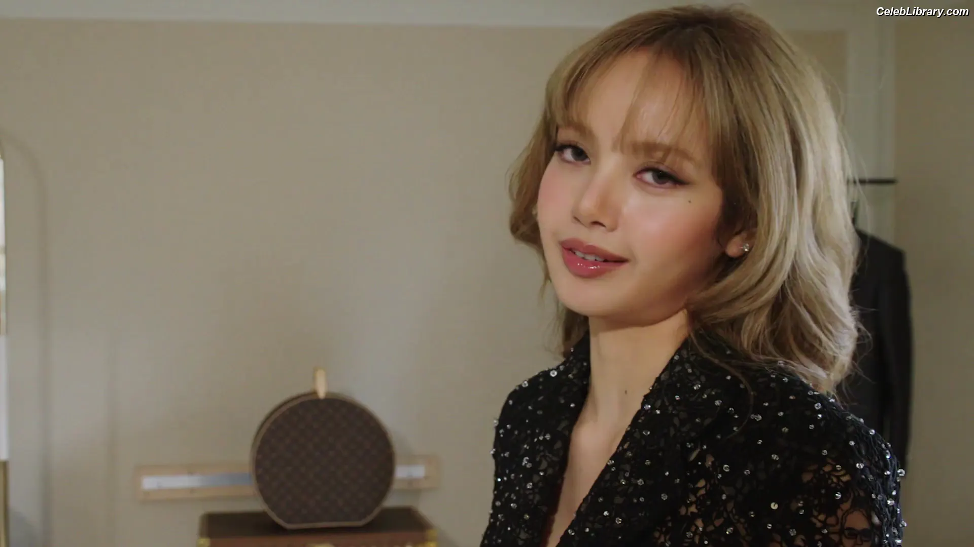 Lisa BLΛƆKPIИK (Blackpink) photo 2 of 6182