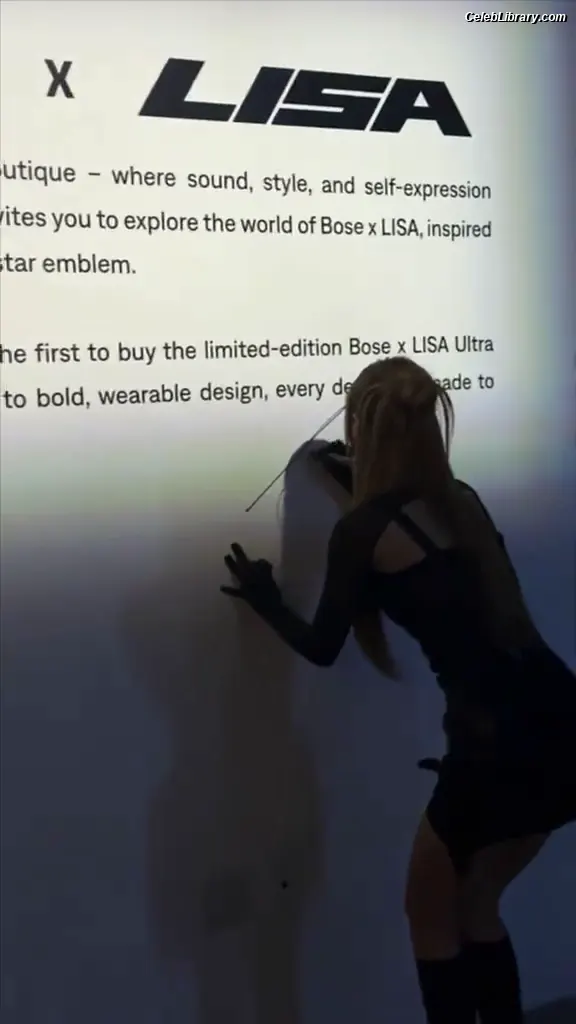 Lisa  BLΛƆKPIИK (Blackpink) photo 8 of 6182