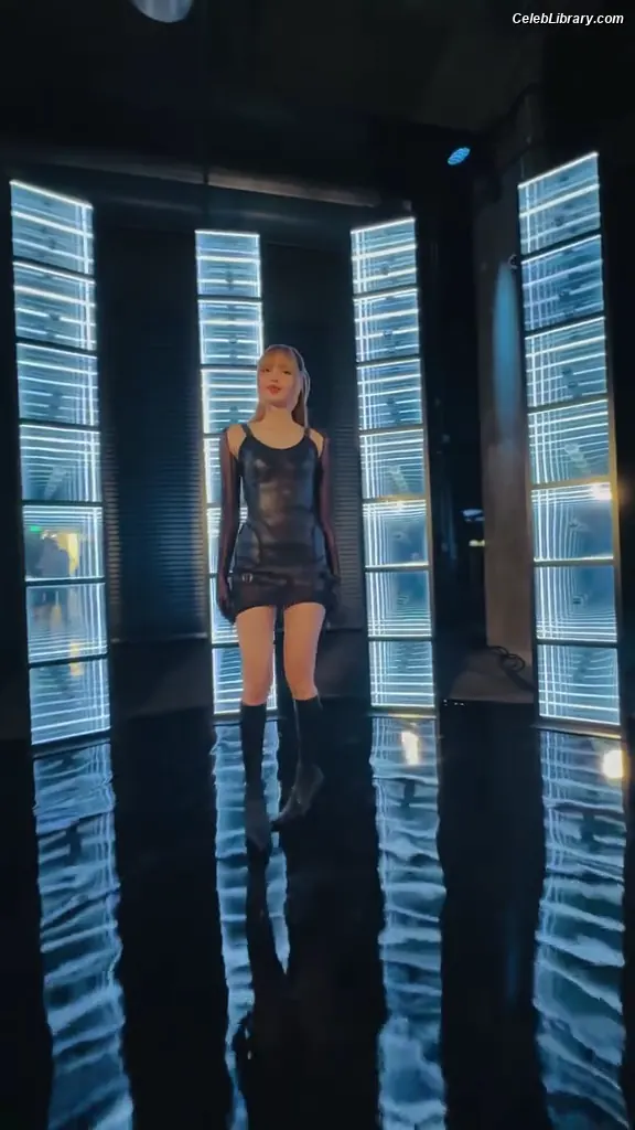 Lisa  BLΛƆKPIИK (Blackpink) photo 17 of 6182