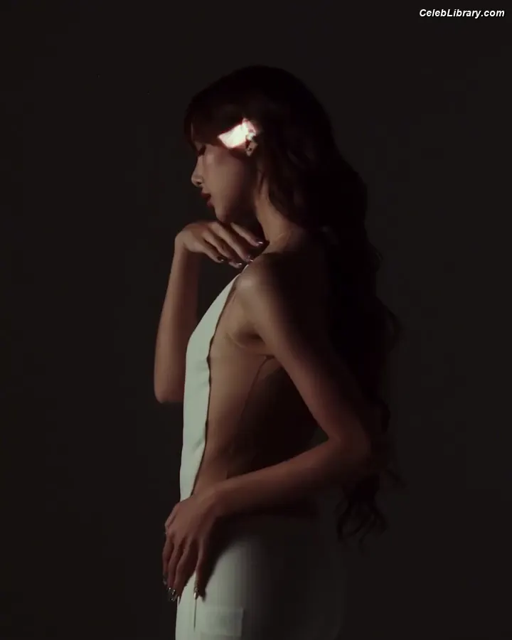 Lisa BLΛƆKPIИK (Blackpink) photo 7 of 6182