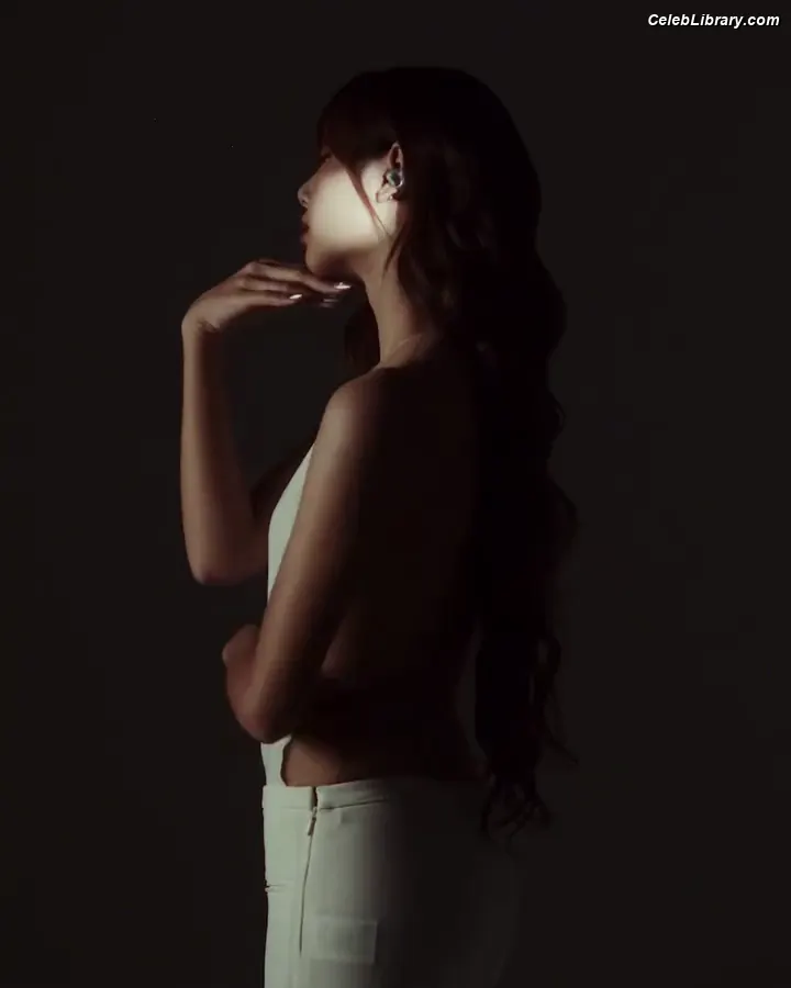 Lisa BLΛƆKPIИK (Blackpink) photo 8 of 6182
