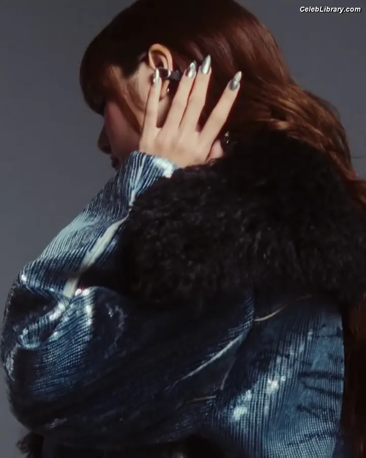 Lisa BLΛƆKPIИK (Blackpink) photo 21 of 6182