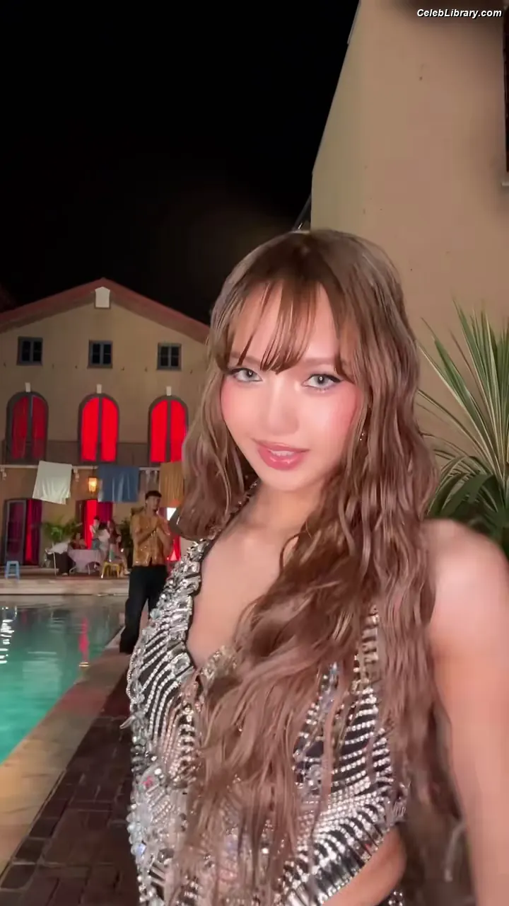 Lisa  BLΛƆKPIИK (Blackpink) photo 13 of 6182