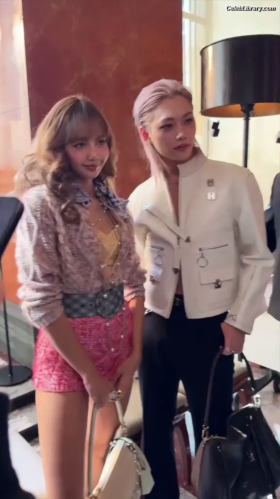 Lisa  BLΛƆKPIИK (Blackpink) photo 7 of 6182