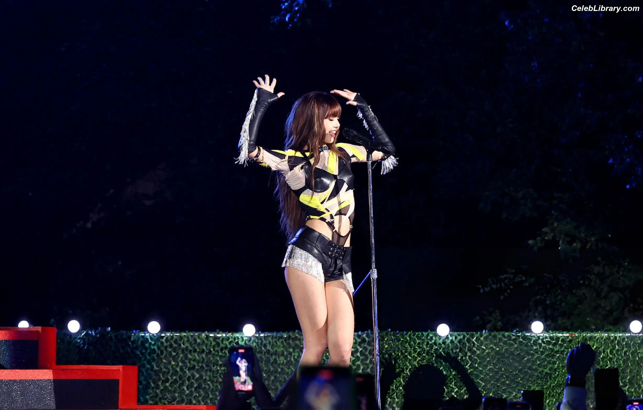 Lisa BLΛƆKPIИK (Blackpink) photo 7 of 6182