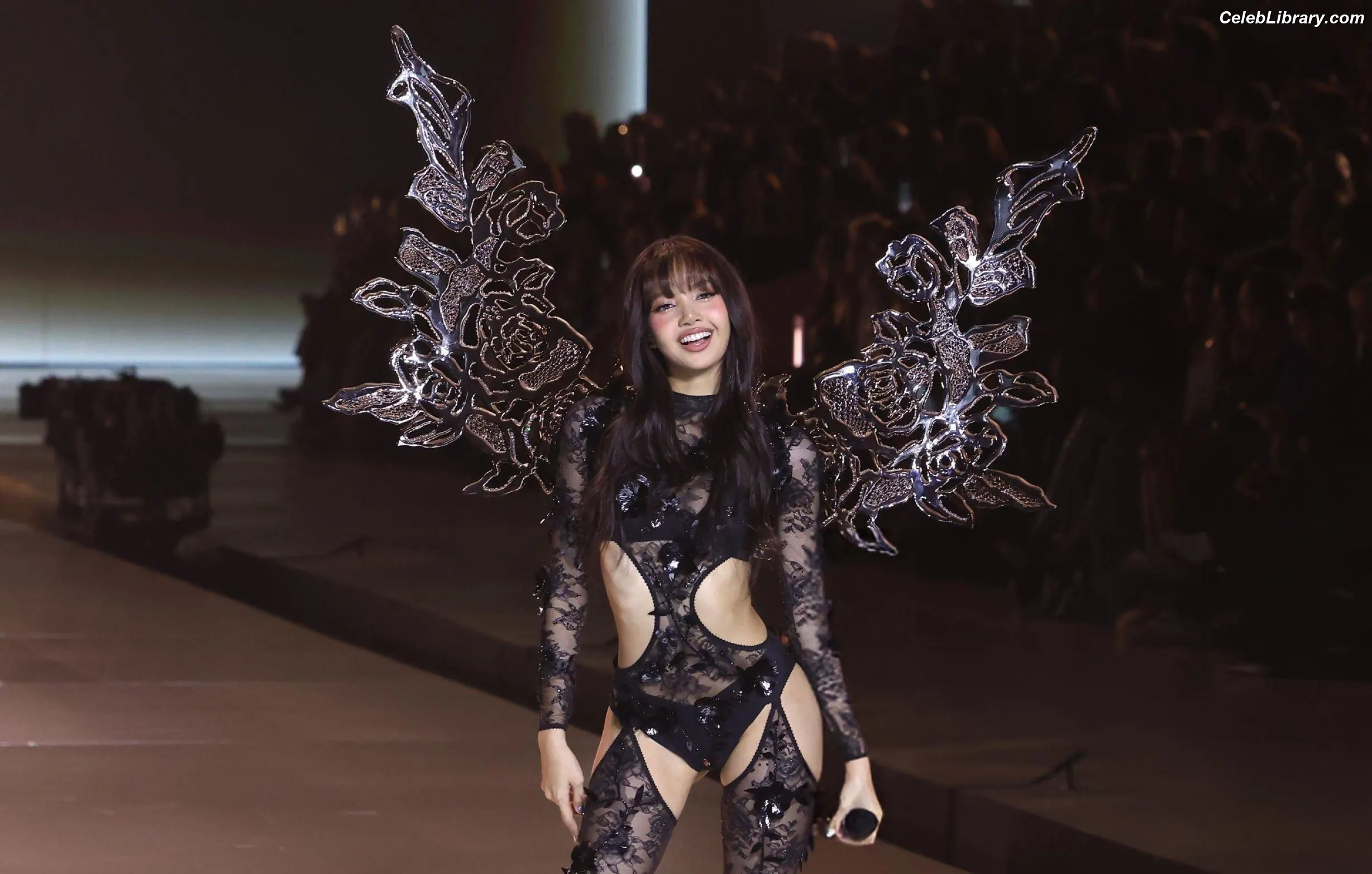 Lisa BLΛƆKPIИK (Blackpink) photo 12 of 6182