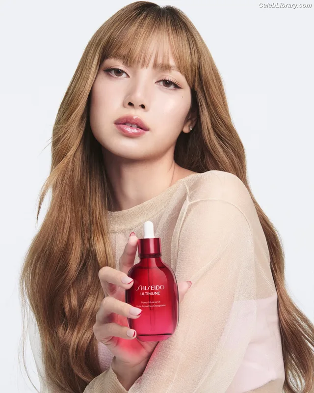 Lisa  BLΛƆKPIИK (Blackpink) photo 21 of 6190