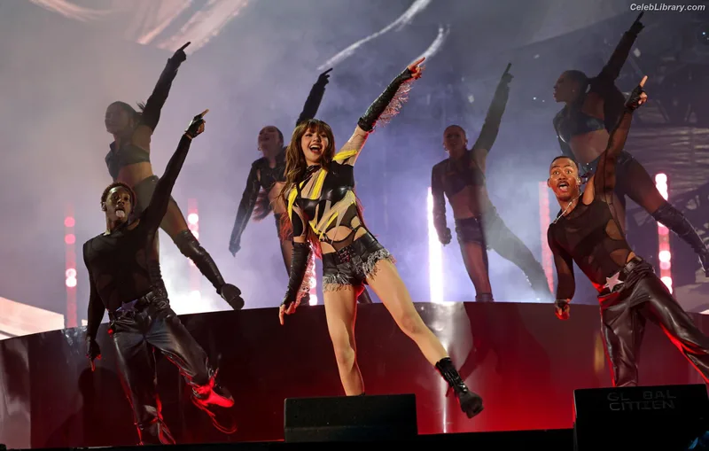 Lisa  BLΛƆKPIИK (Blackpink) photo 1 of 6190