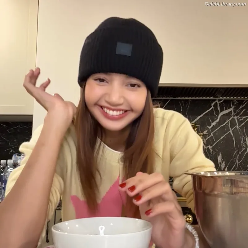 Lisa  BLΛƆKPIИK (Blackpink) photo 15 of 6190