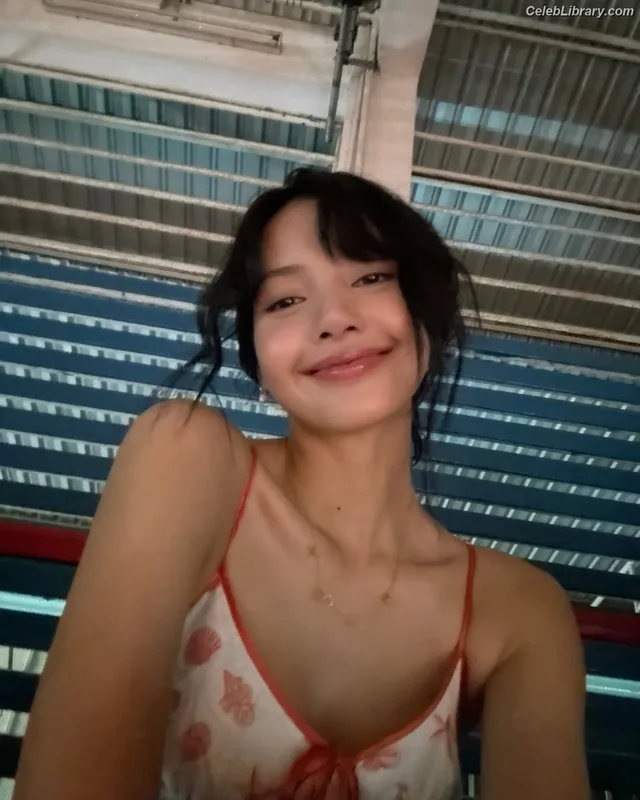 Lisa  BLΛƆKPIИK (Blackpink) photo 4 of 6190