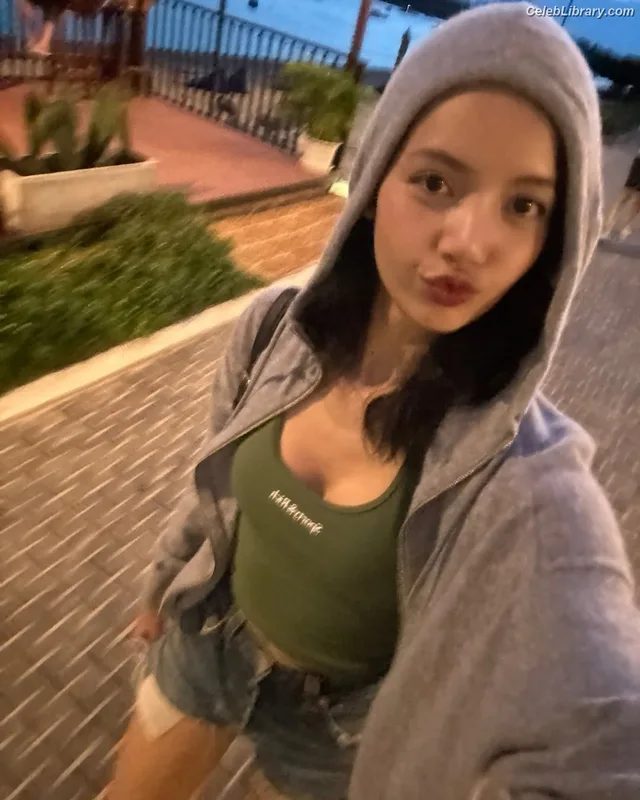 Lisa  BLΛƆKPIИK (Blackpink) photo 6 of 6190