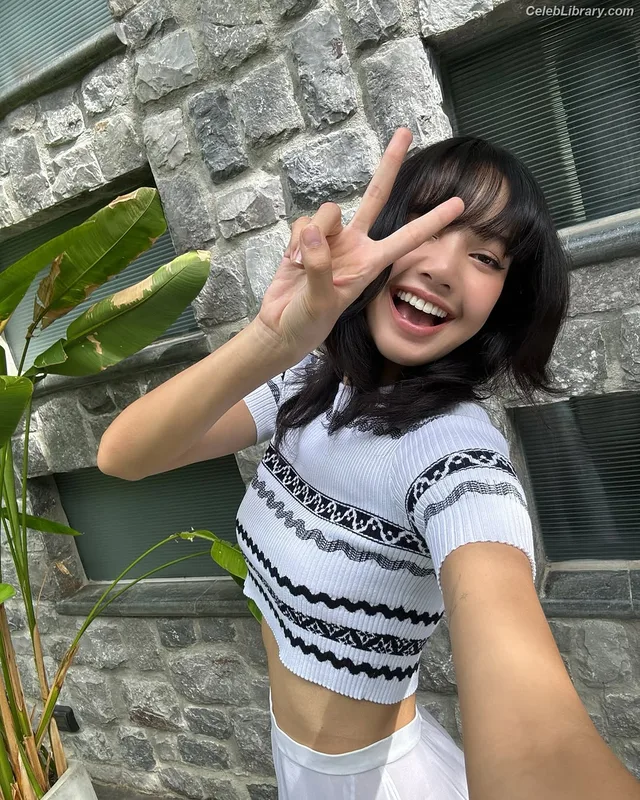Lisa  BLΛƆKPIИK (Blackpink) photo 11 of 6190