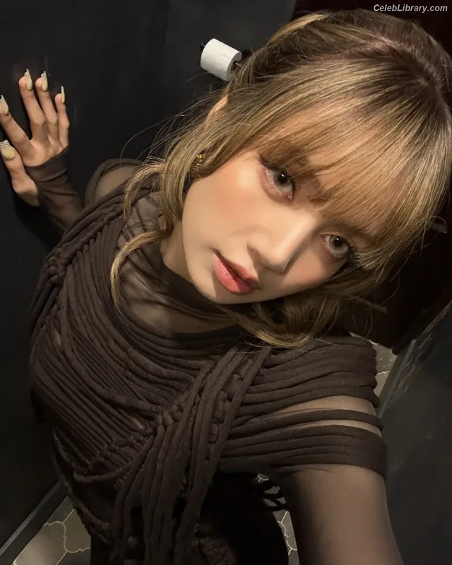 Lisa  BLΛƆKPIИK (Blackpink) photo 24 of 6190